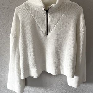 Cream pullover